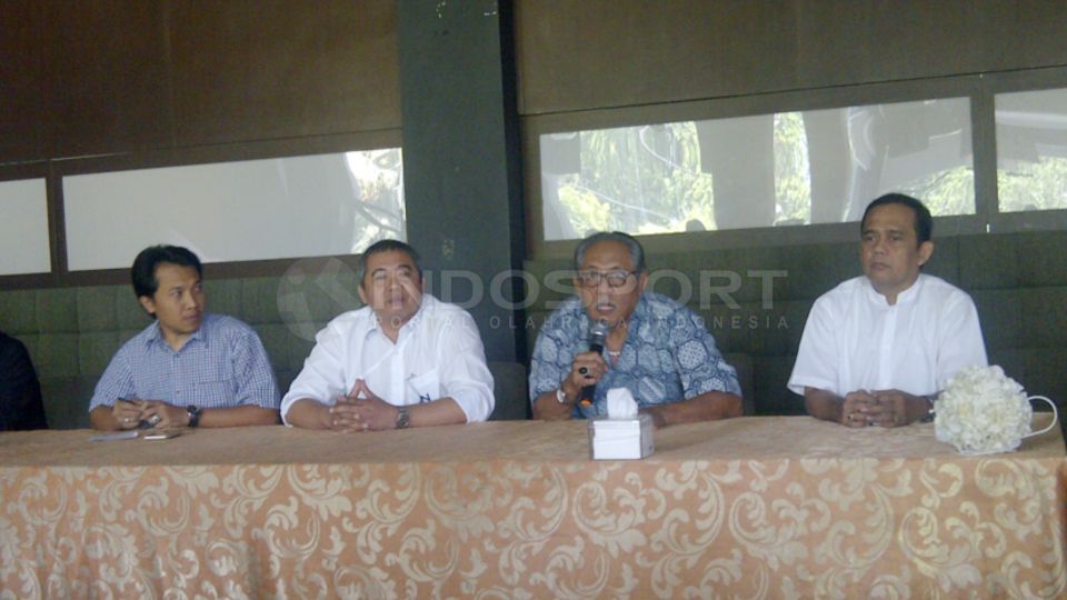 Dari kanan ke kiri, M Alyas, Dr Edi Yuwono Slamet, Mahrus Afif dan Amir Burhannudin Copyright: &copy; Fajar Kristanto/INDOSPORT